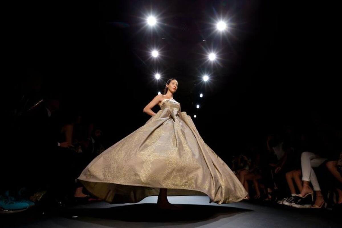 Reconocidos diseñadores muestran sus colecciones para la temporada primavera- verano 2017.