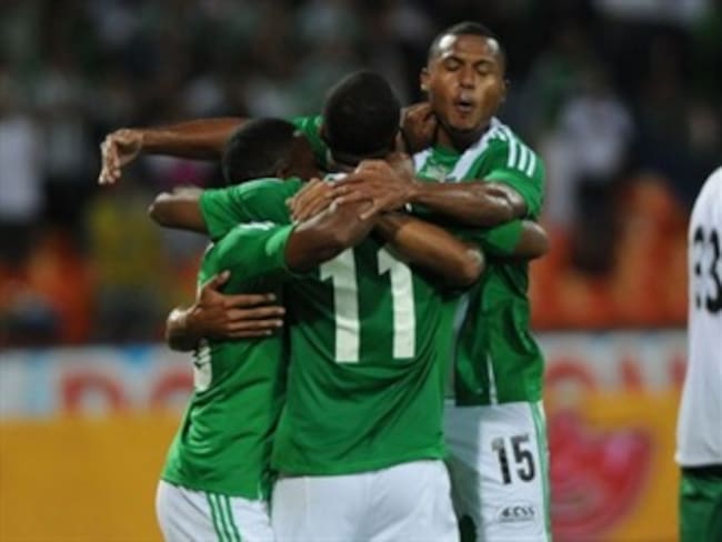 Nacional, en alza, recibe a Santa Fe, en bajón de resultados