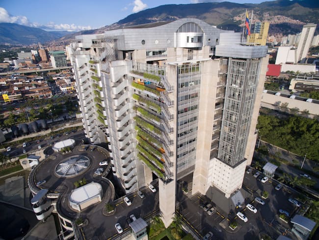 EPM adjudicó a Millicom Colombia Holding S.A.S. el 100 % de sus acciones en UNE