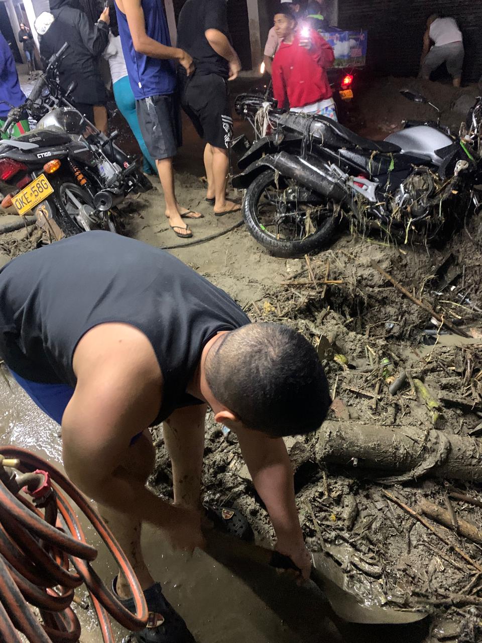 Inundaciones en Bello. Foto: cortesía Denuncias Antioquia