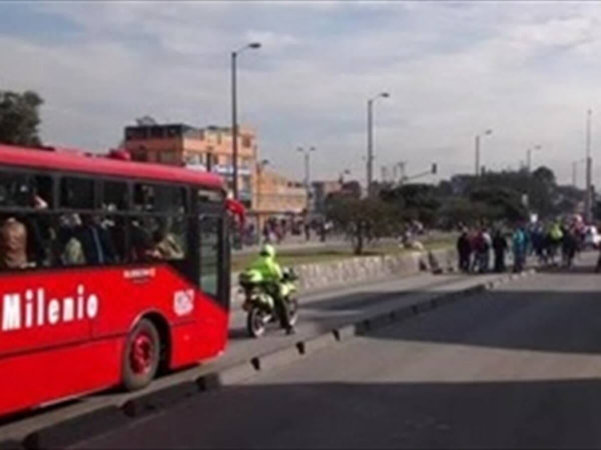 Levantan bloqueo de Transmilenio en la Avenida Ciudad de Cali