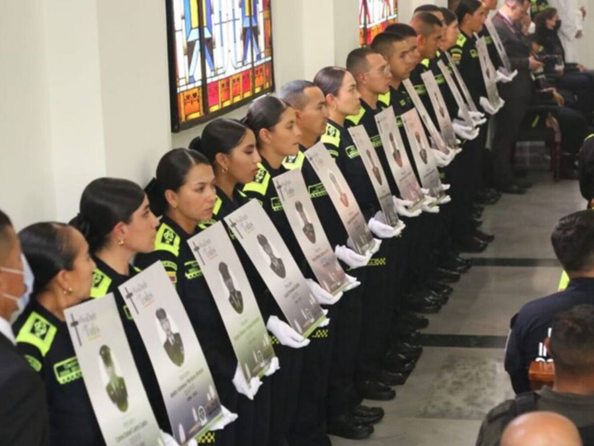 Realizan homenaje de manera simultánea en 54 ciudades a policías asesinados