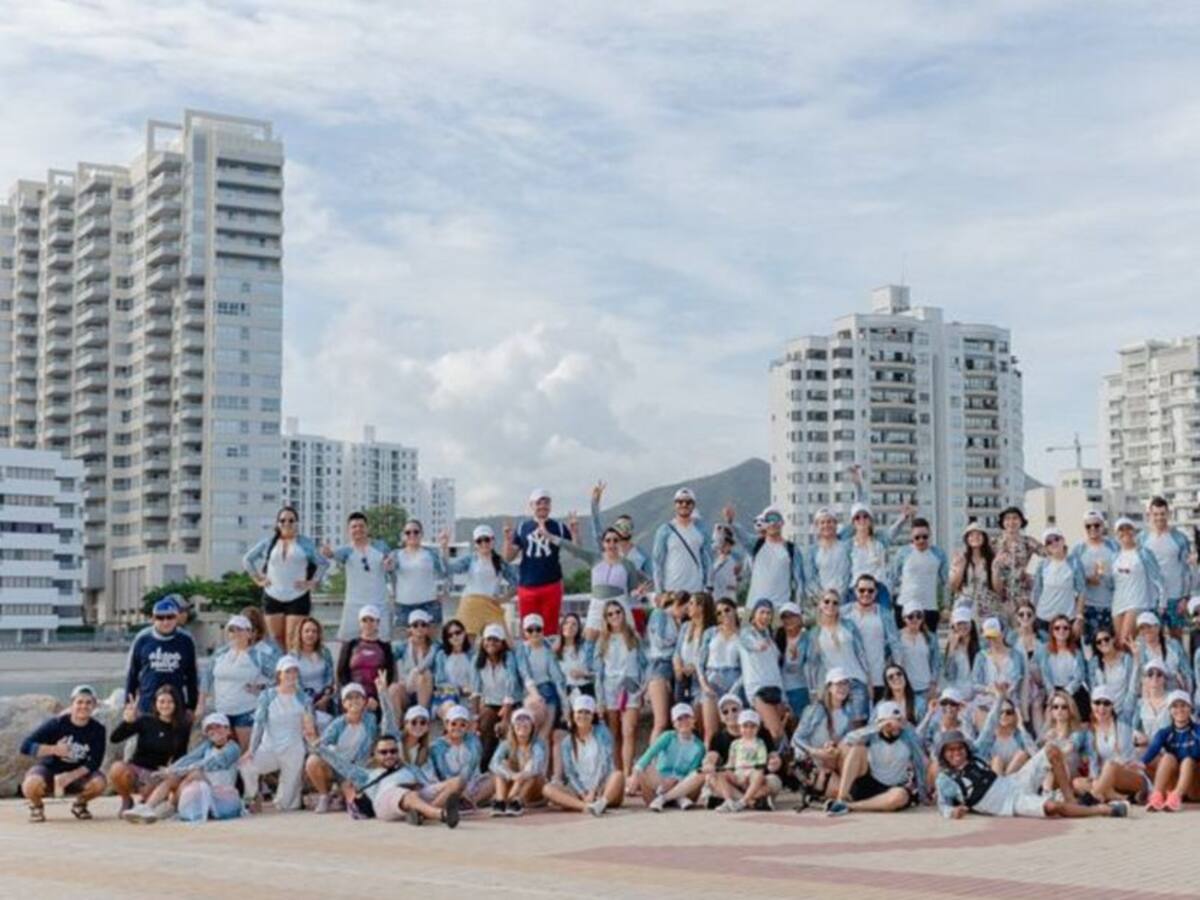 Influencers digitales sembraron mil corales en playa de Santa Marta