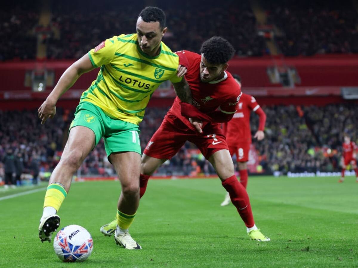 Luis Díaz suma minutos en emotivo triunfo del Liverpool ante Norwich