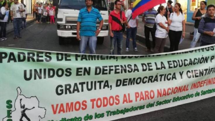 Inició paro de docentes en Santander