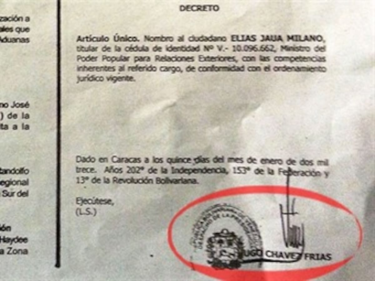 Publican decreto firmado por Chávez sobre la designación de Jaua como Canciller