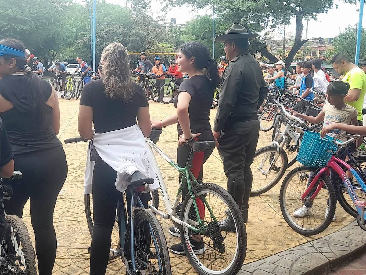 Día Mundial de la Bicicleta en Magangué organizada por la Policía Nacional en Bolívar