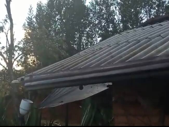 Fuertes combates ponen en riesgo a familias indígenas en el norte del Cauca