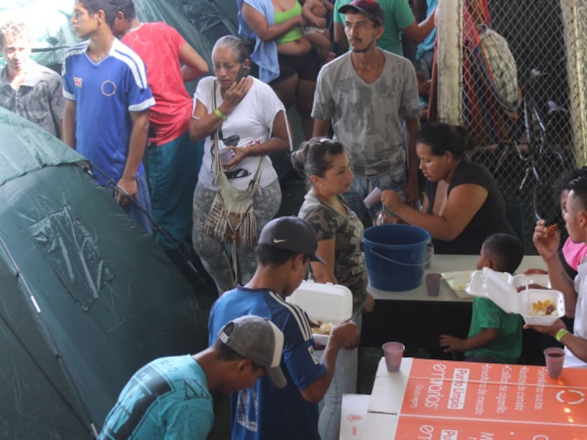 Denuncian fallas en la atención en albergues de Valdivia