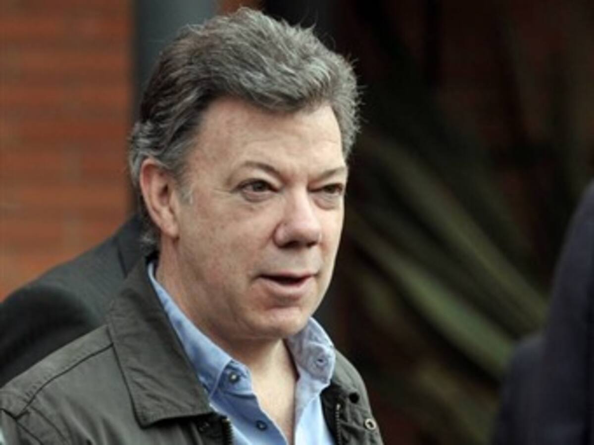 Santos garantiza beneficios jurídicos a fuerzas militares si se firma la paz