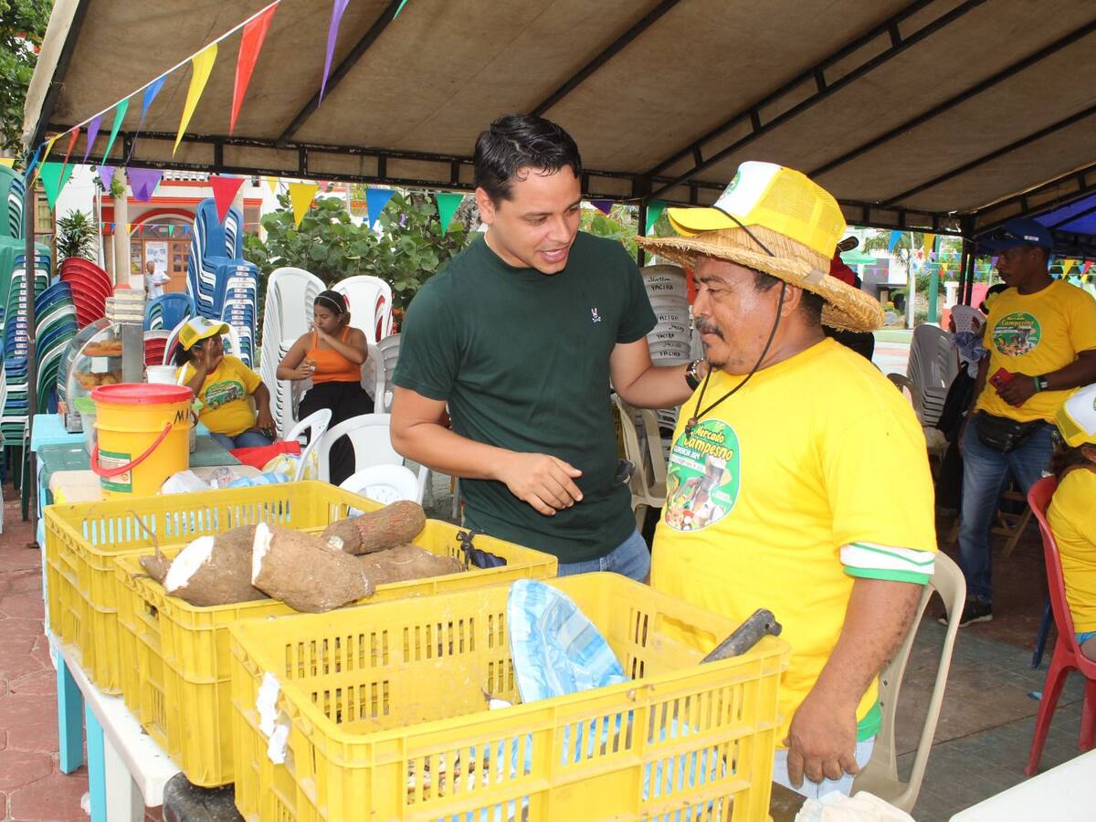 Mercado campesino reunió a más de 1.000 agricultores bolivarenses en Clemencia