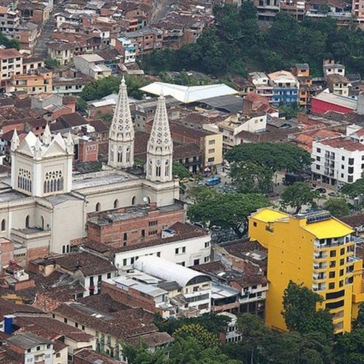 En Andes asesinaron a dos hombres, a uno lo decapitaron