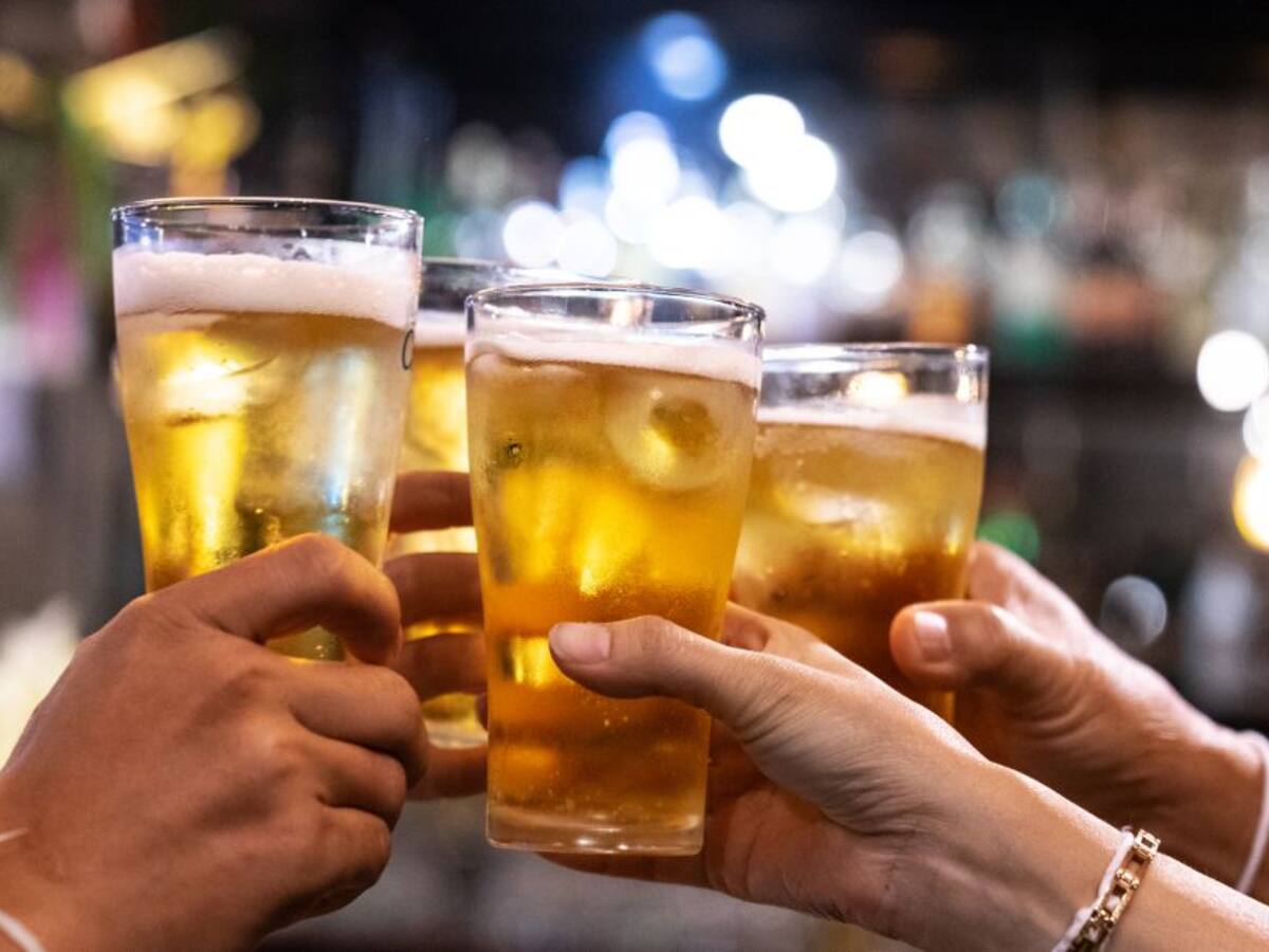 Estudio dice que una cerveza al desayuno es igual de saludable que un yogur