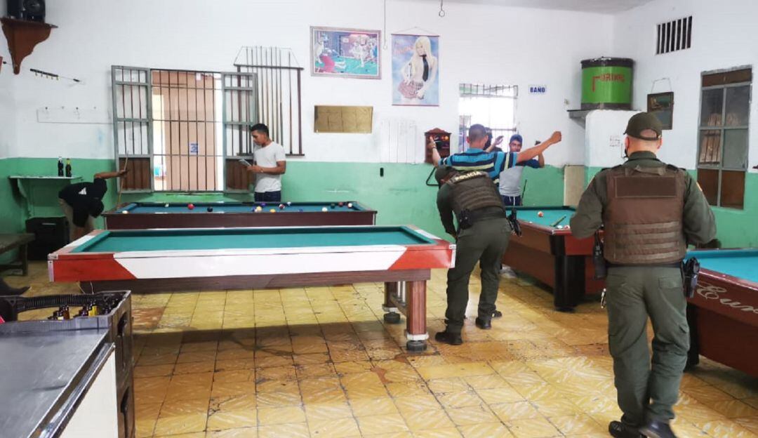 Con un dispositivo de 1200 hombre y mujeres, la policía Huila, realizo de control en las principales calles de los 33 municipios de su jurisdicción