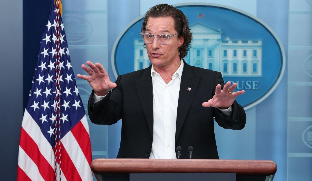 Desde la Casa Blanca, el actor Matthew McConaughey pidió control de armas