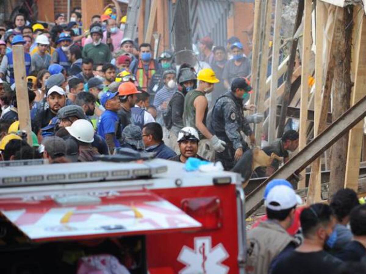 El DF está construido sobre un lago y en un sismo los edificios se mueven como gelatina