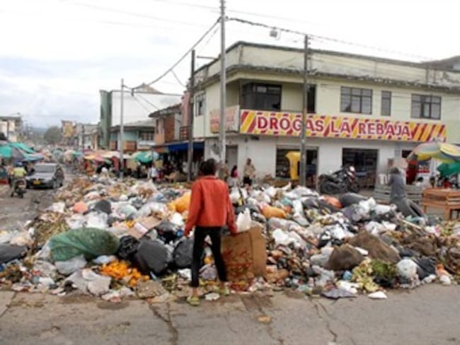 Procuraduría dice que crisis de basuras en Bogotá sigue sin resolverse