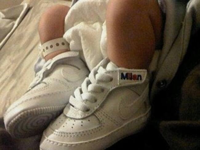 Publican la primera foto del bebé de Shakira y Piqué