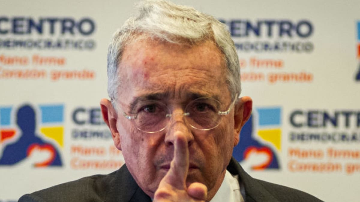 Verifican si dos predios ofrecidos por Álvaro Uribe son terrenos baldíos