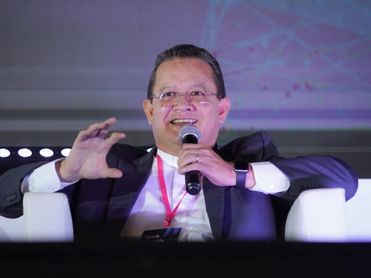 “El Gobierno no puede desamparar a nuestros estudiantes”: padre Harold Castilla