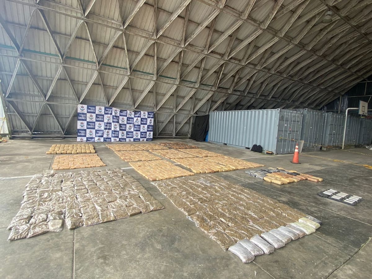 Más de cuatro toneladas de estupefacientes se incautaron en aguas del Pacífico