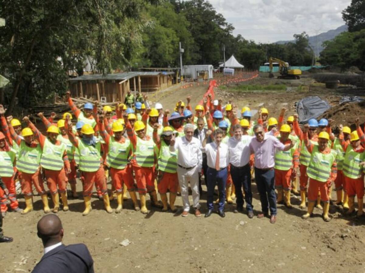 Inició la construcción del tramo norte de la regional oriental