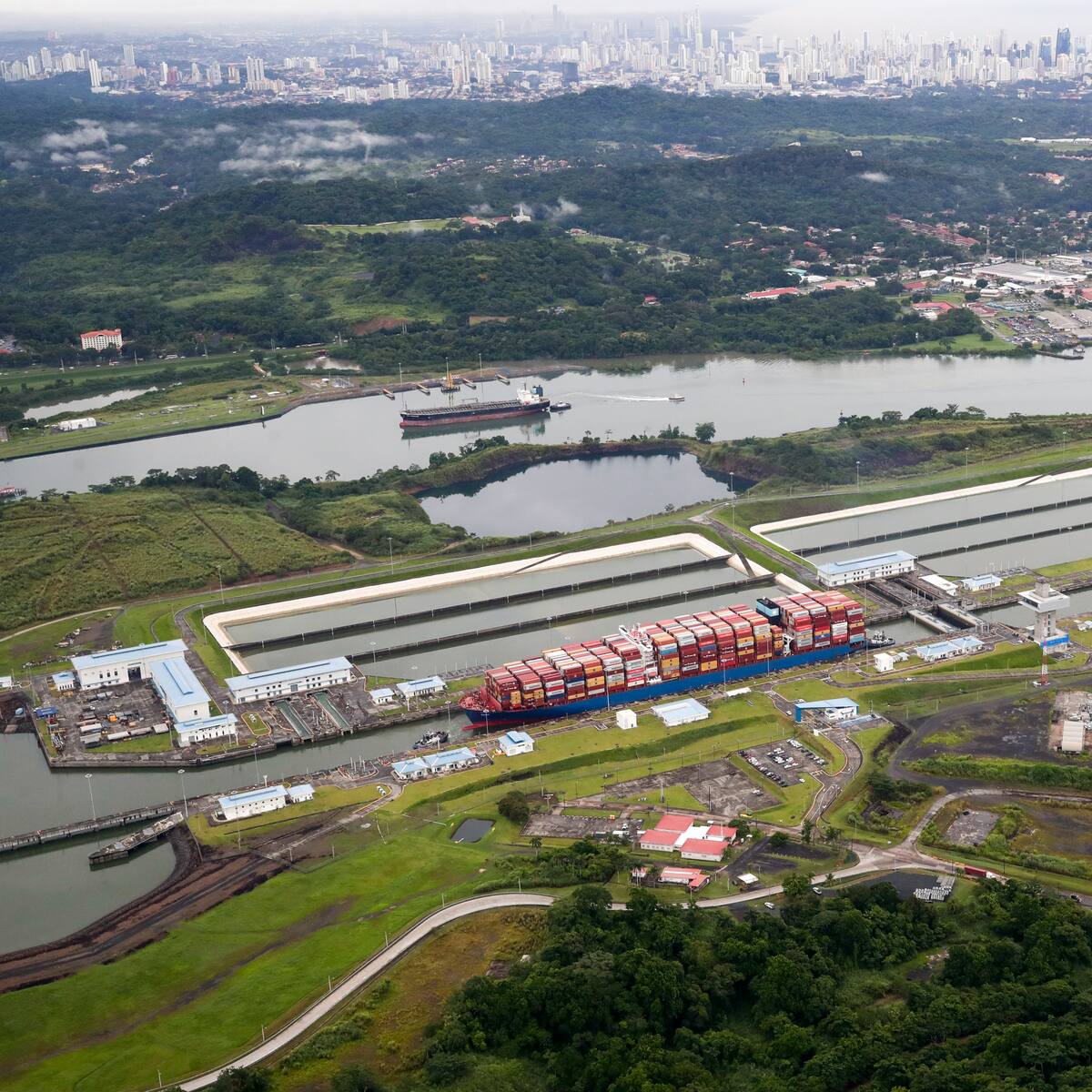 Panamá estudia 'Canal Seco Multimodal' para hacer frente a falta de lluvias