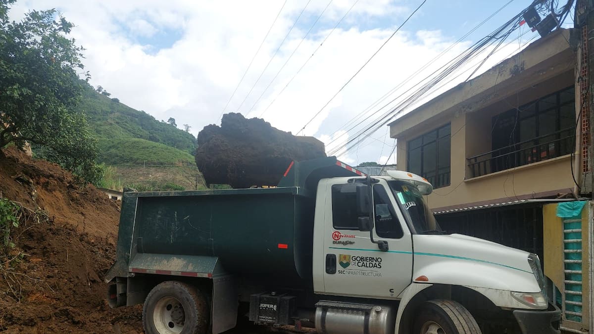 Deslizamientos de tierra afectaron las vías de por los menos cinco municipios de Caldas