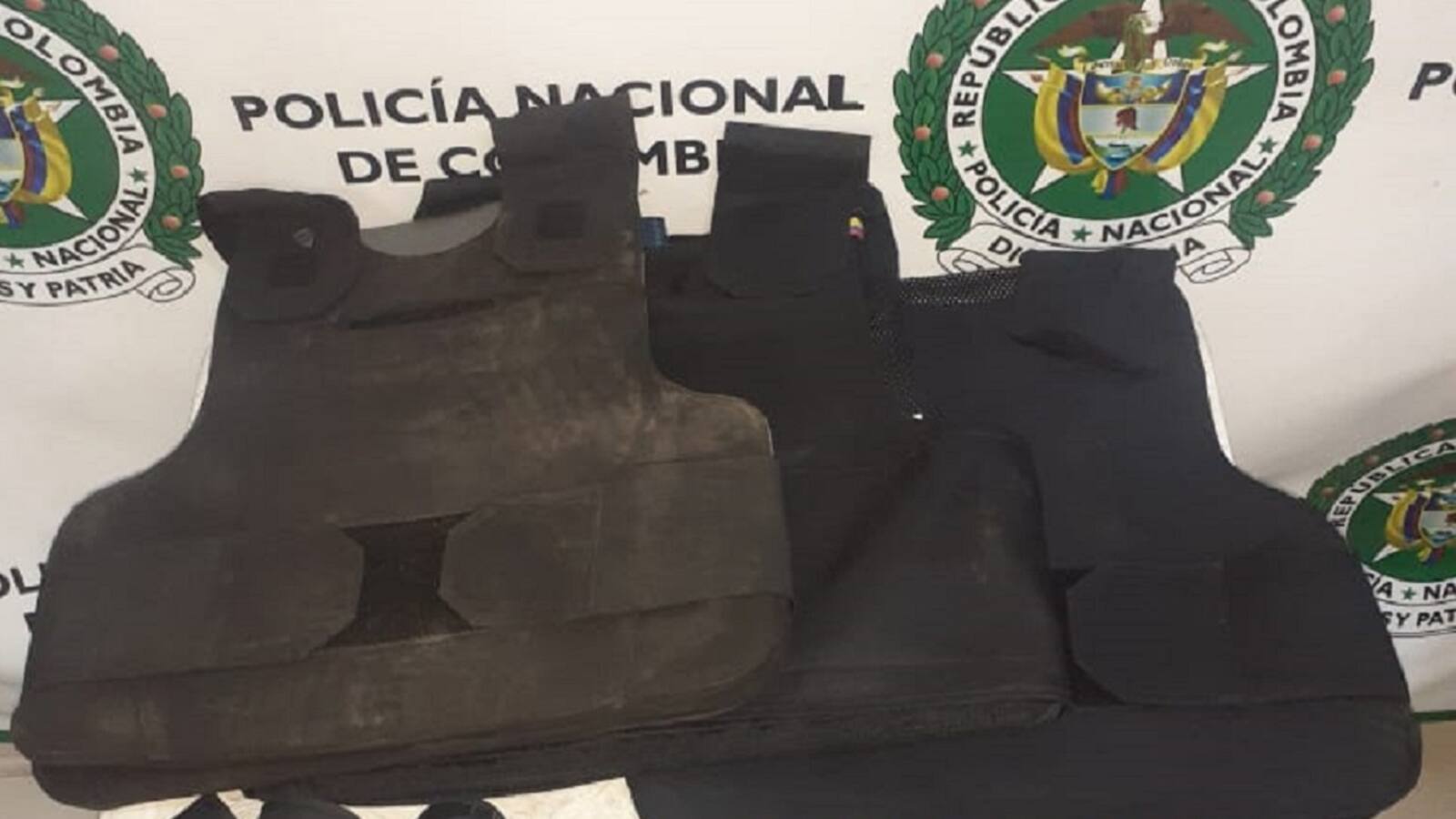Alcaldía de Bucaramanga dotó de 648 chalecos antibalas a la Policía