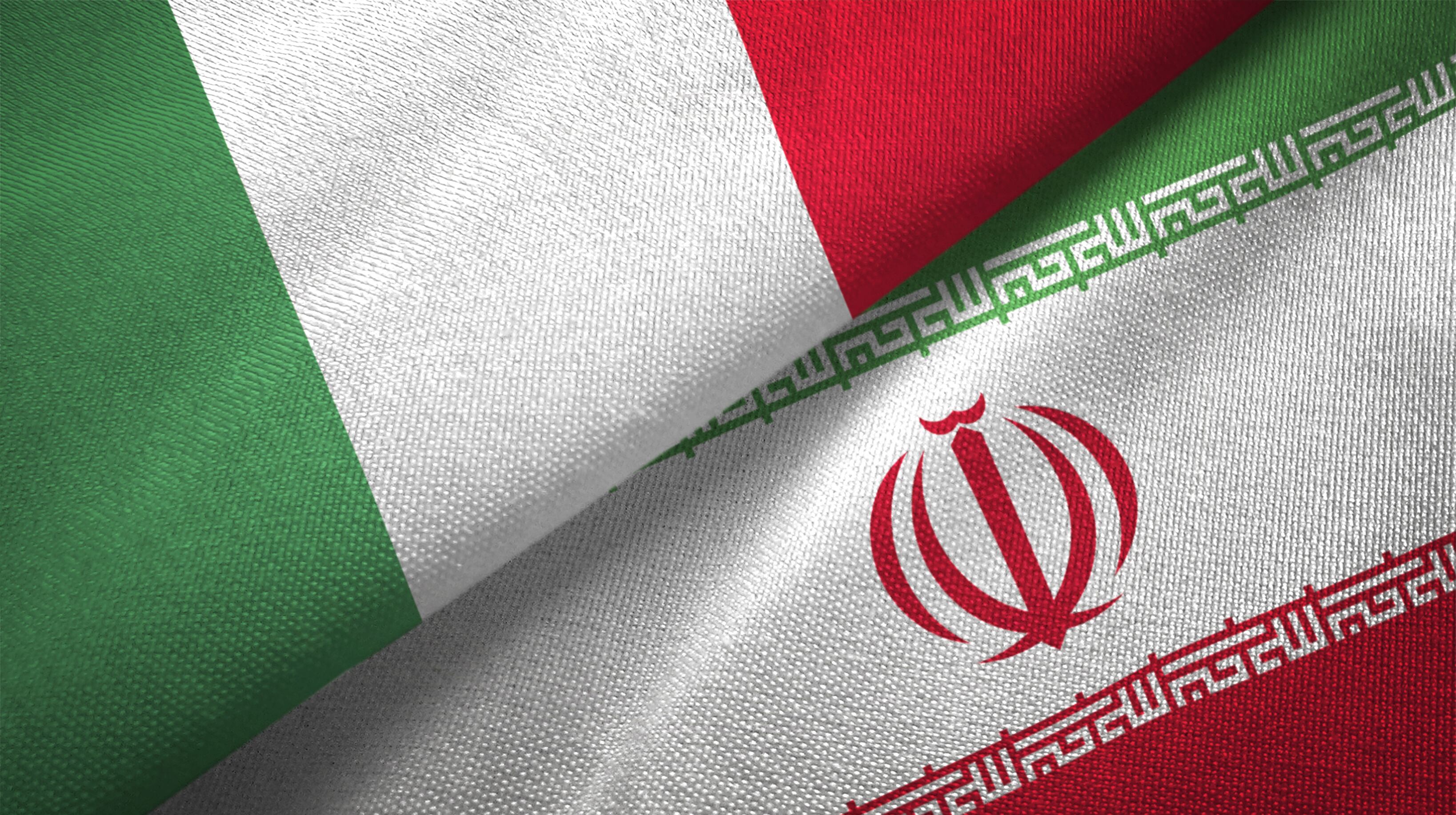 Bandera de Italia e Irán. Foto: Getty Images