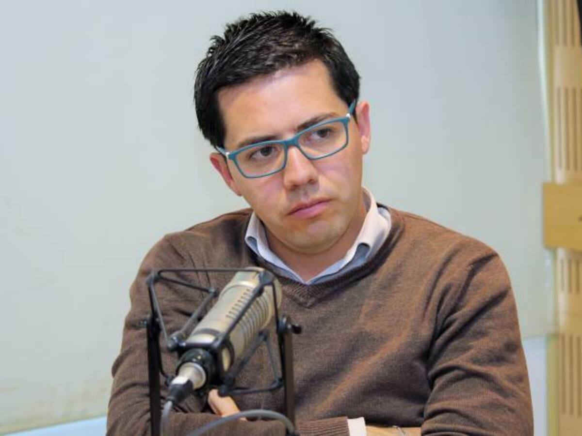 La salida del embajador Pinzón es desafortunada: Fernández