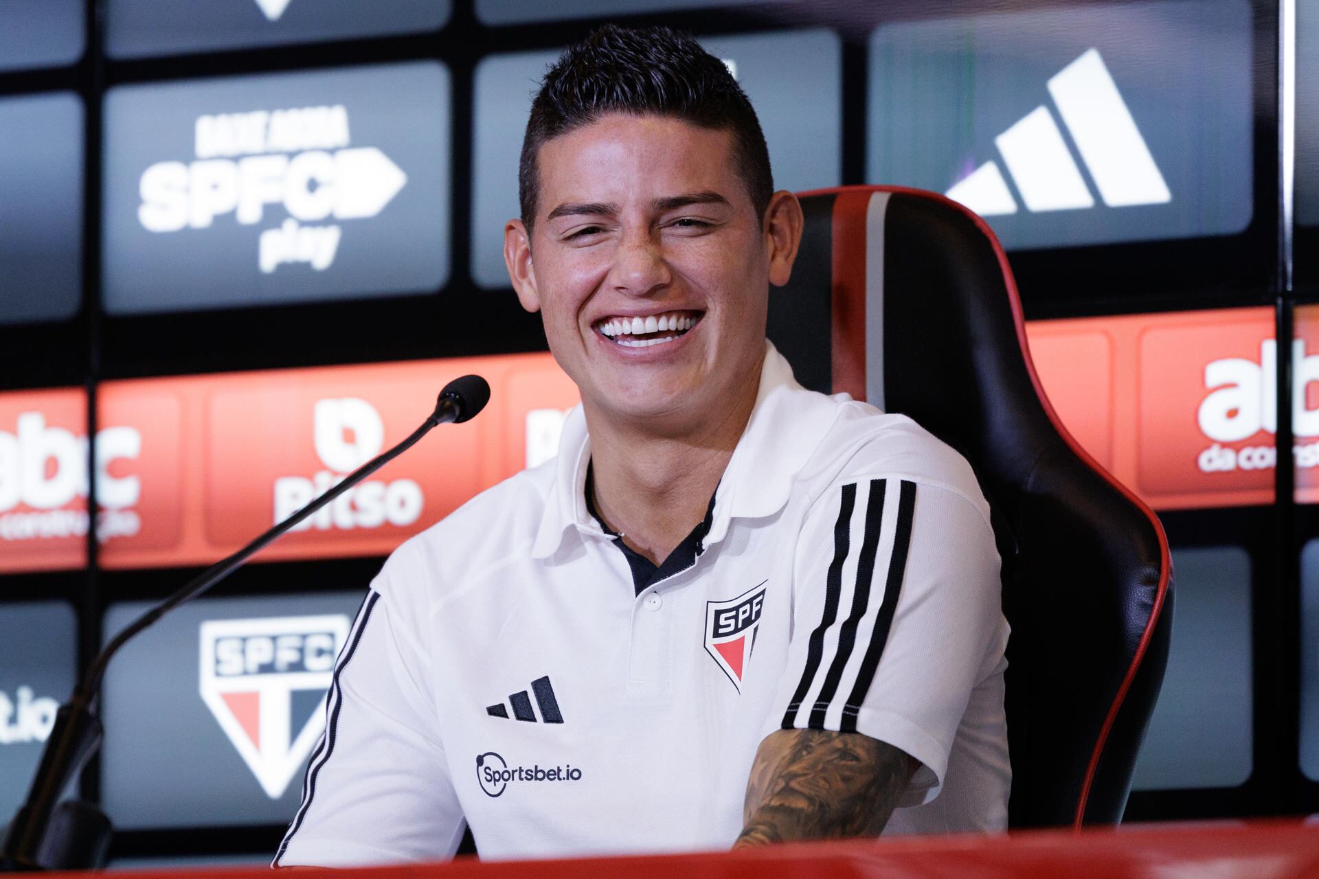 James Rodríguez en su presentación con el Sao Paulo / EFE / Isaac Fontana