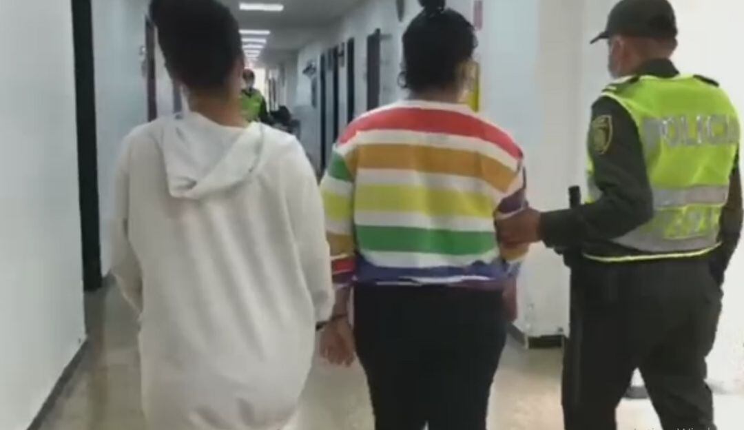 Dos mujeres que robaban celular en Bucaramanga