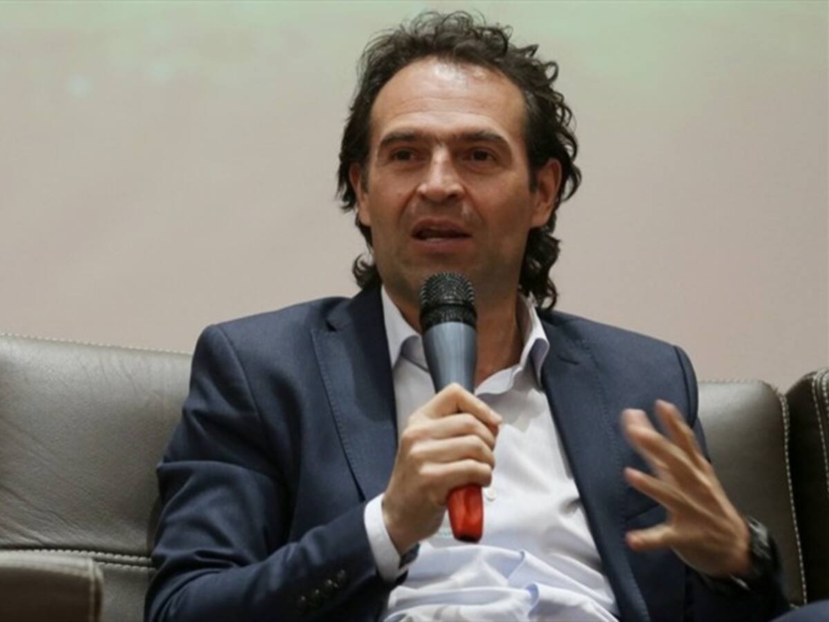 CDA entregan certificados de manera ilegal: alcalde de Medellín