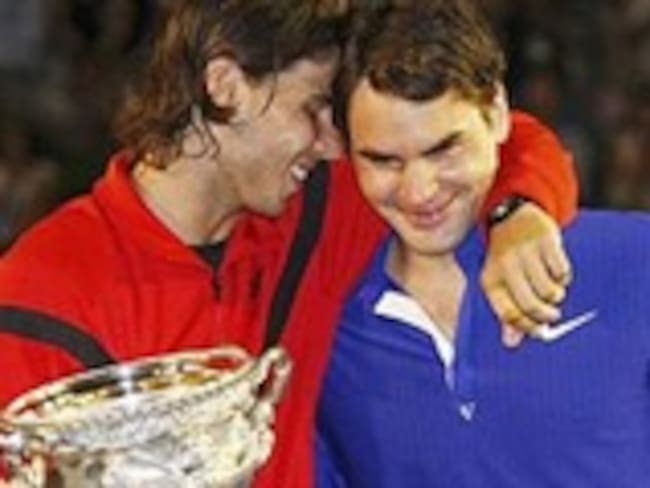 Nadal vence a Federer y obtiene primer título en el Australia Open