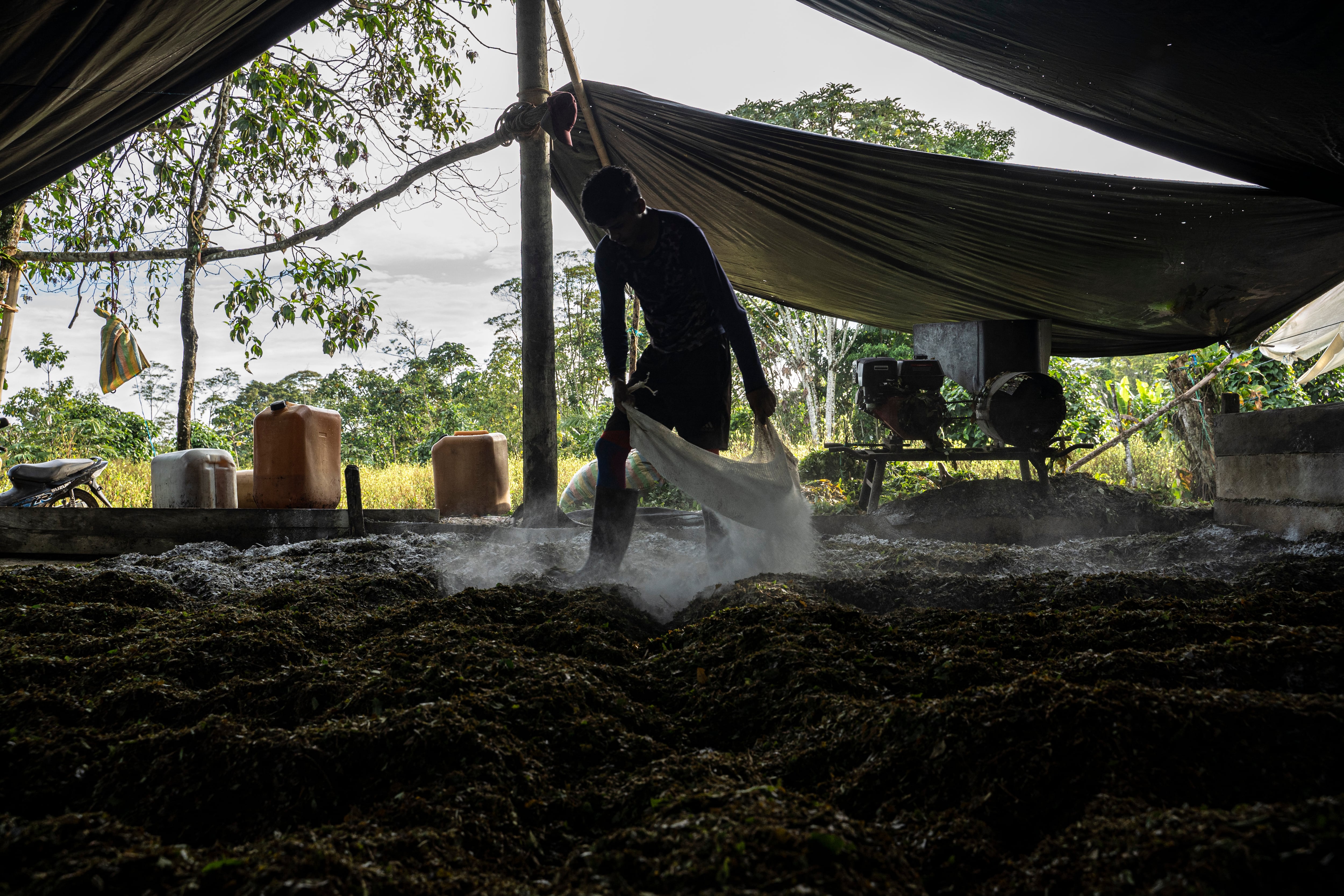 Producción de cocaína en un 'laboratorio' en Colombia. 
(Foto:   Edinson Arroyo/picture alliance via Getty Images)