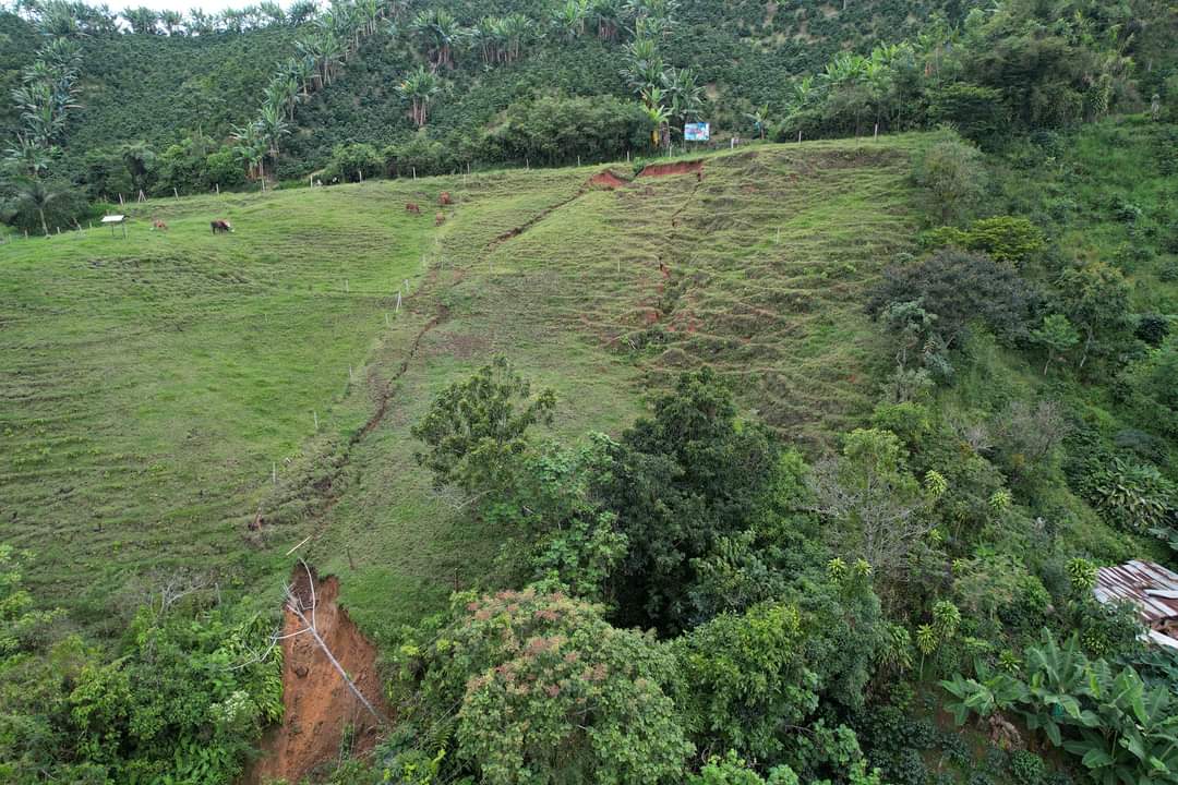 Evaluación a montaña en la vía San José - Viterbo. Foto suministrada.
