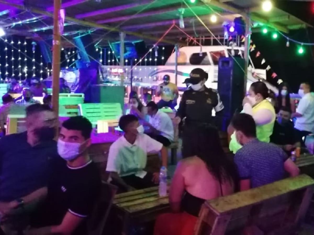 Dos discotecas fueron sancionadas tras verificar presencia de menores