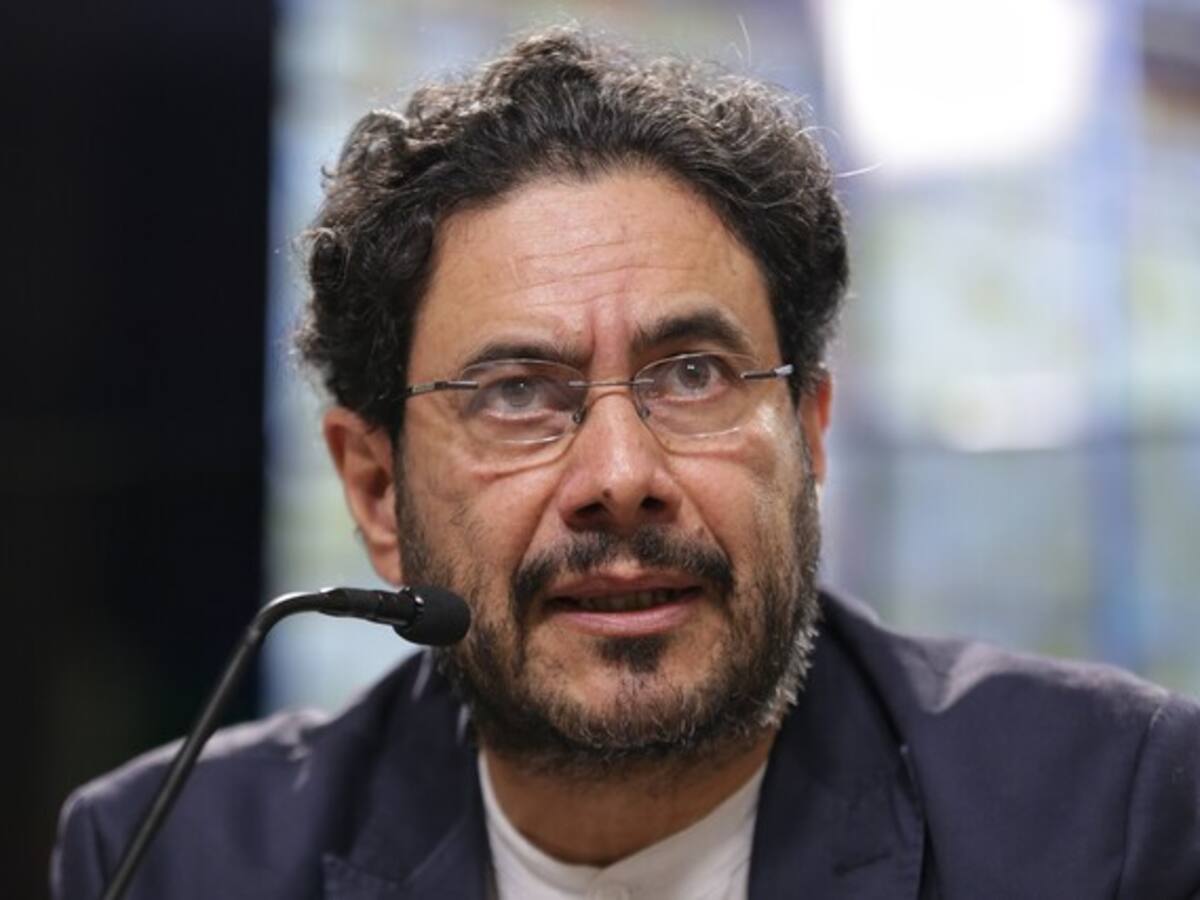 Iván Cepeda sobre el ‘Rolo’: “la lista de negociadores del ELN es pública y ahí no está”