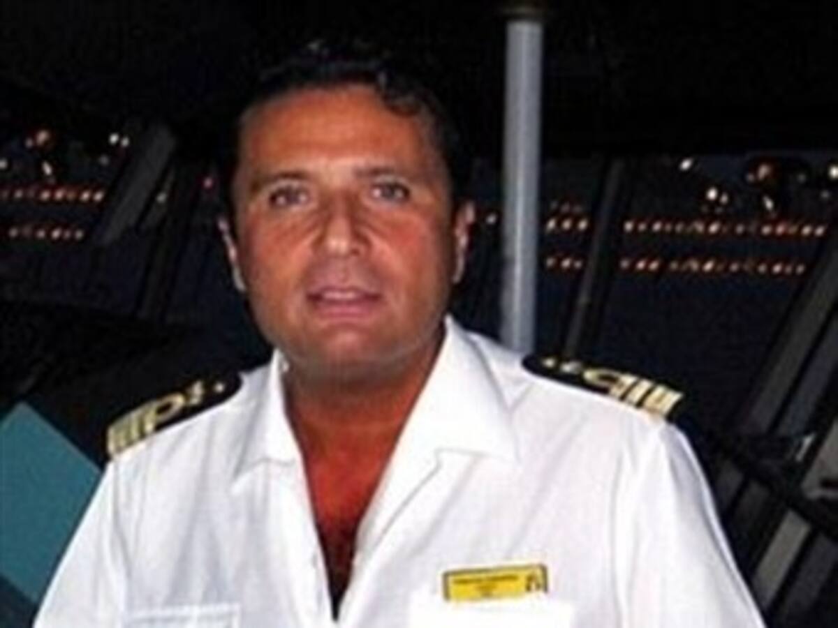 Capitán del crucero se bajó antes que los pasajeros y no quiso regresar a salvarnos: turista español