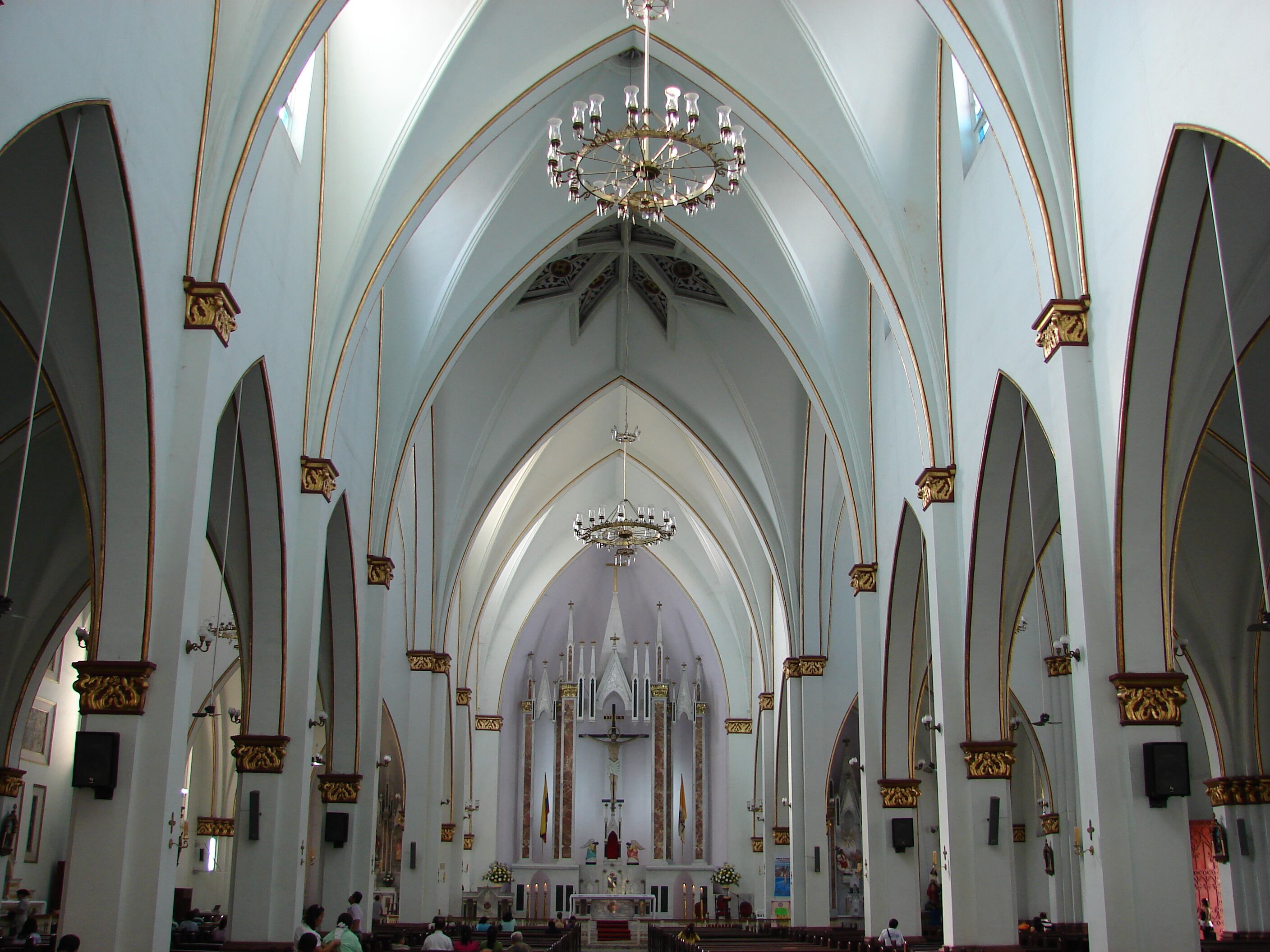 La alcaldia de Neiva dice que propiedades de laiglesiadonde no se realiza el culto deberan pagar impuestos en neiva