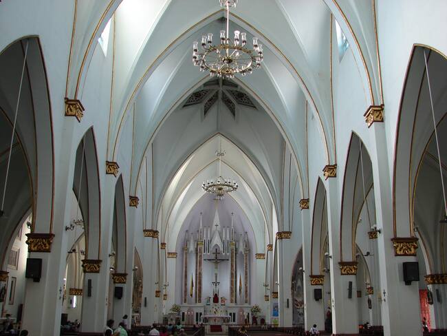 La alcaldia de Neiva dice que propiedades de laiglesiadonde no se realiza el culto deberan pagar impuestos en neiva