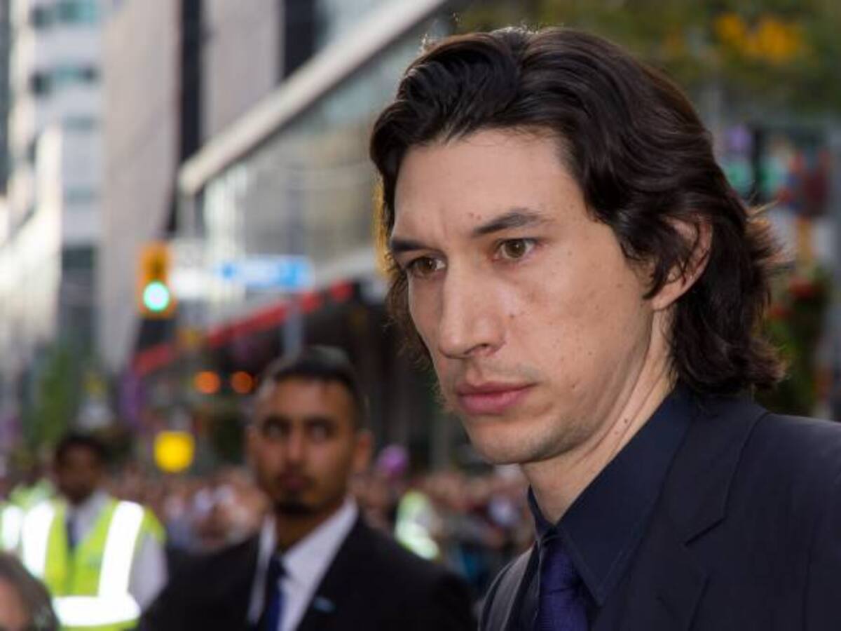 Adam Driver afirma que la nueva 'Star Wars' tiene el listón 'más alto que nunca'