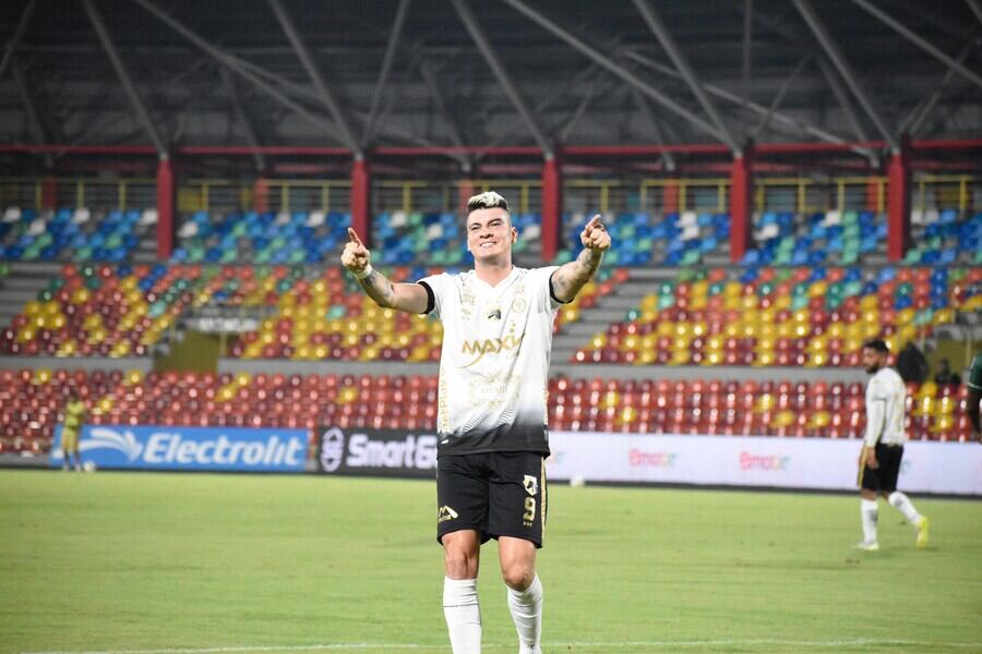 Michael Rangel en Llaneros por Liga / Colprensa