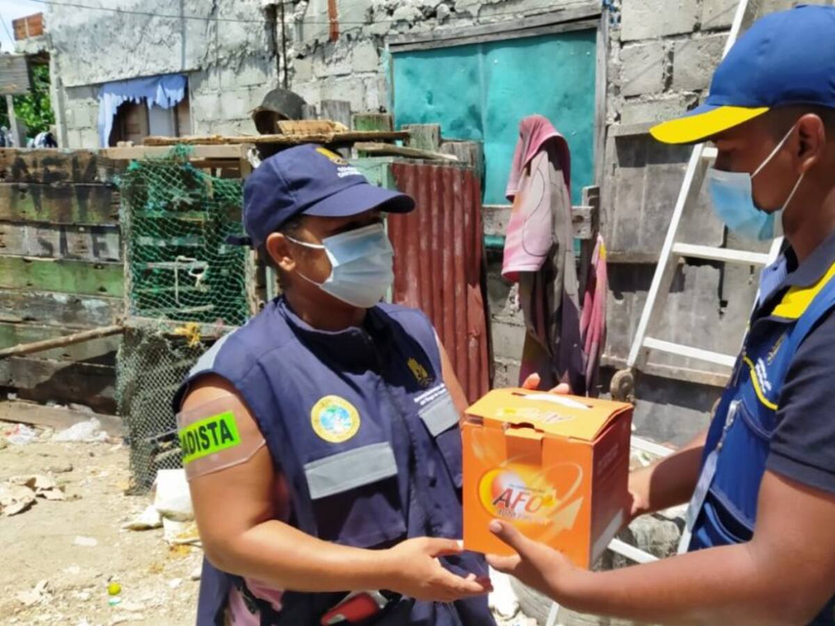 Gestión del Riesgo entregó balones extintores a COMBAS de Cartagena