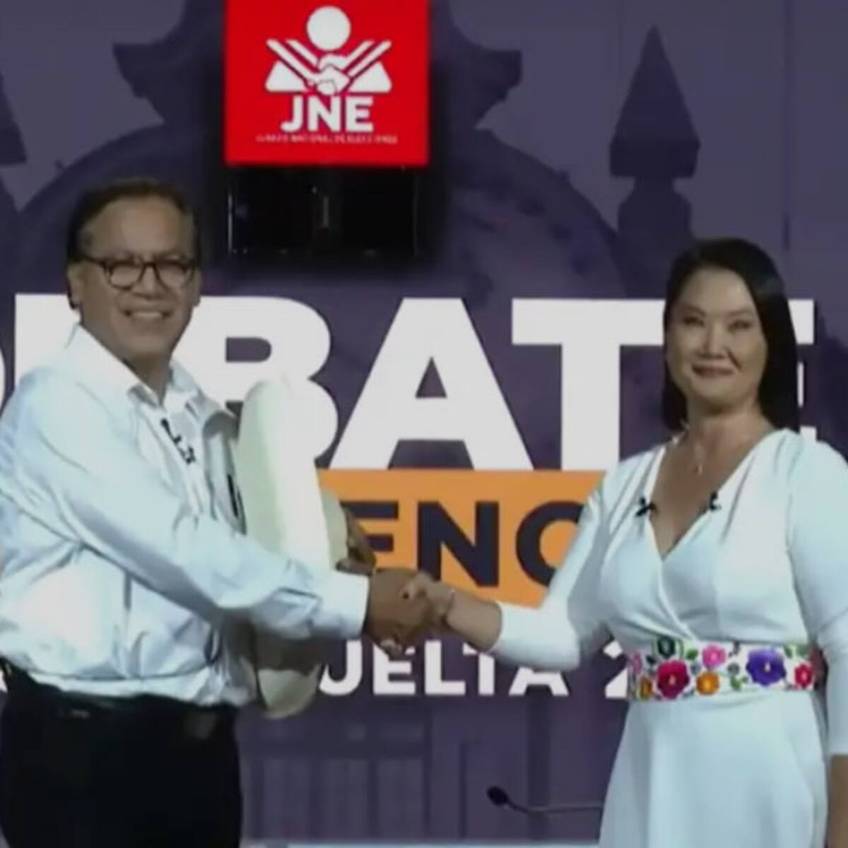 Fujimori y Sánchez prometen más gasto en salud y educación en el debate electoral en Perú
