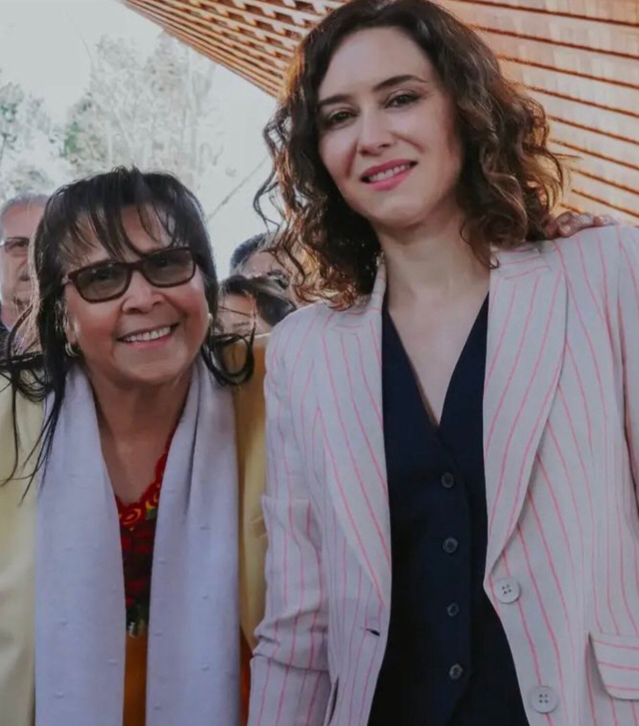 La pastora evangelista colombiana, Yadira Maestre, y la presidenta de la Comunidad de Madrid, Isabel Díaz Ayuso, tras el evento político del Partido Popular.

(Foto: Cortesía)