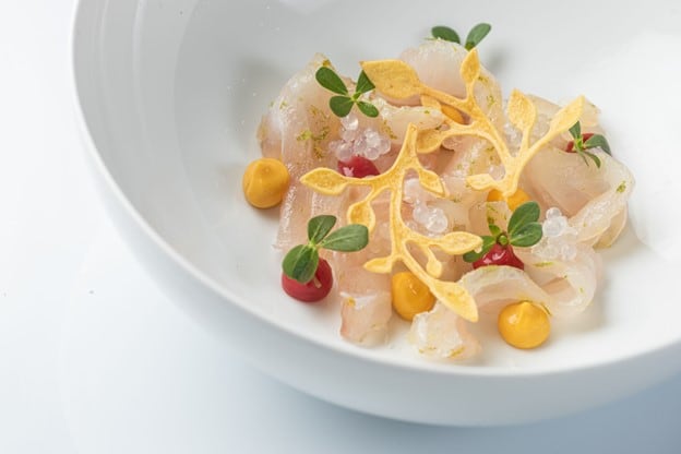 El chef colombiano Estrella Michelin Guido Niño llega a Cartagena