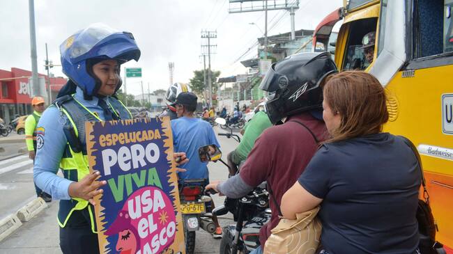 Incentivan el uso del casco entre las mujeres en Cartagena con la campaña “Mujer Cuida a Mujer”