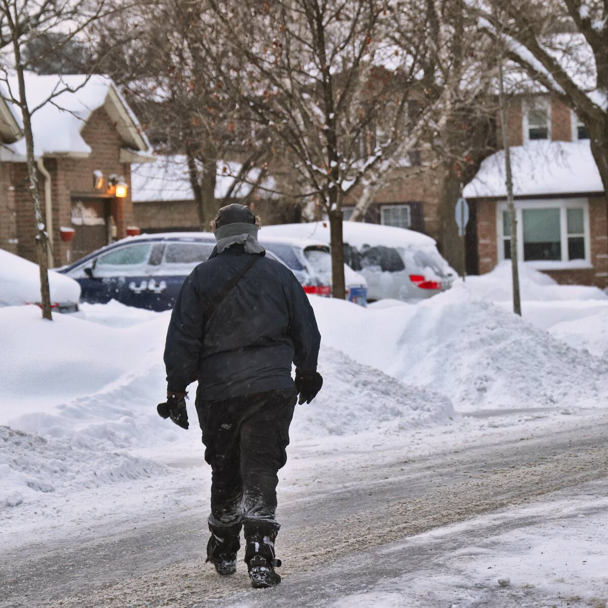Al menos 15 muertos y casi 800.000 hogares sin electricidad en EE.UU. por tormenta invernal